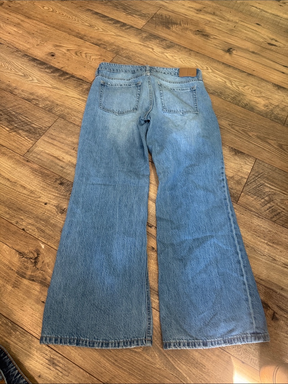 Women’s Aeropostale baggy flare jeans 4 short - Picture 3 of 4